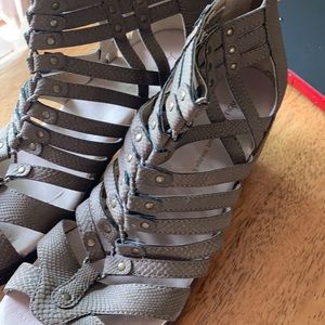 Jambu Sport Wedge Taupe 8 M